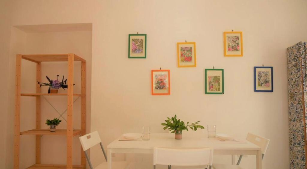 House With Garden And Parking Space In Mergellina Naples Exterior photo